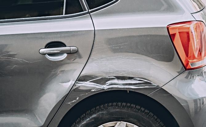Afvoer reinigen Verdwijnen 5 tips: krassen verwijderen uit je autoruit en lak – ABS Autoherstel